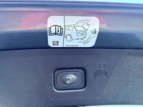 Used 2017 Ford Edge SEL w/ Equipment Group 201A image 20