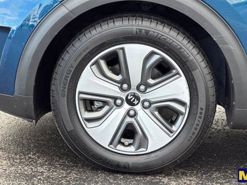 Used 2019 Kia Niro LX image 32