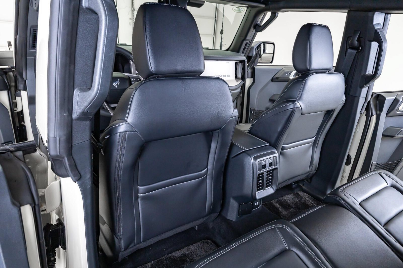 Used 2026 Ford Bronco Outer Banks AWD/4WD image 32