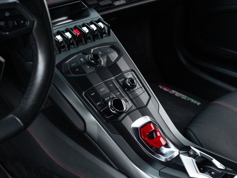 Used 2016 Lamborghini Huracan LP 580-2 RWD image 37