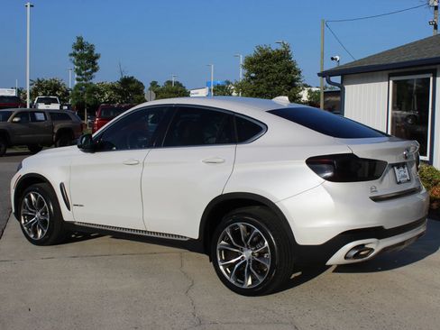 Used 2018 BMW X6 sDrive35i w/ Lighting Package RWD image 3