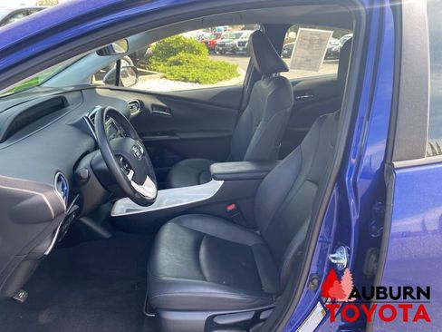 Used 2016 Toyota Prius Four Touring FWD image 27