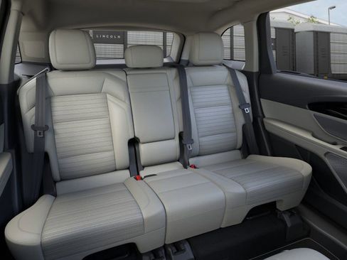 New 2026 Lincoln Nautilus Reserve image 11