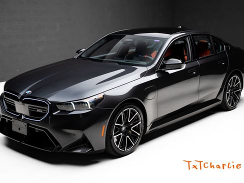 Used 2025 BMW M5 w/ M Driver's Package AWD/4WD image 1