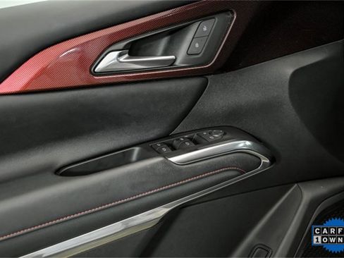 Used 2024 Chevrolet Traverse Z71 image 7