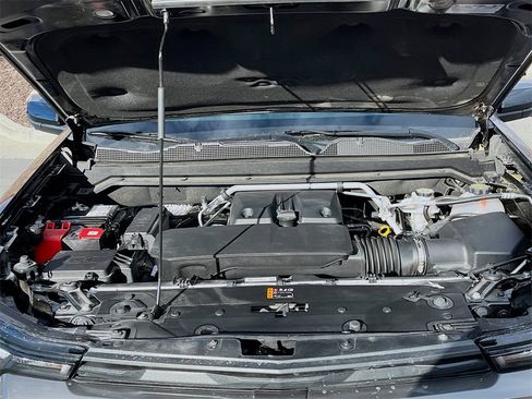 Used 2025 Chevrolet Colorado Z71 w/ Technology Package image 31