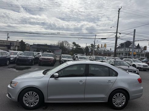 Used 2012 Volkswagen Jetta SE image 5