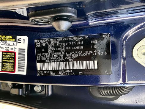 Used 2021 Toyota Highlander XLE FWD image 35