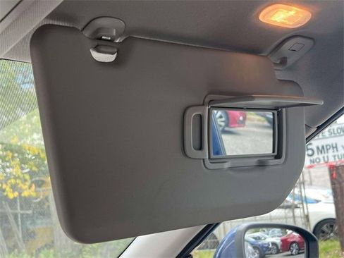 Used 2023 Nissan Rogue SV image 27