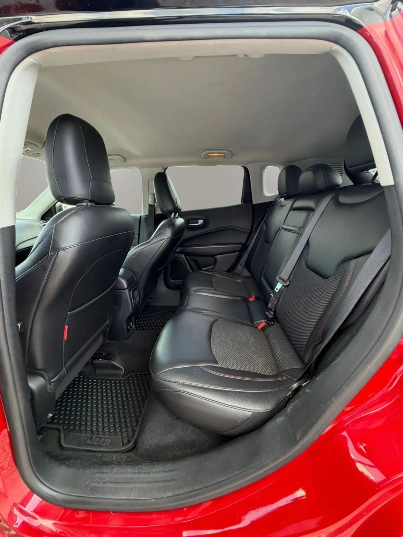 Used 2018 Jeep Compass Trailhawk w/ Popular Equipment Group AWD/4WD image 11