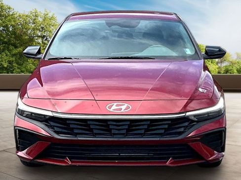 Used 2025 Hyundai Elantra Sport FWD image 2