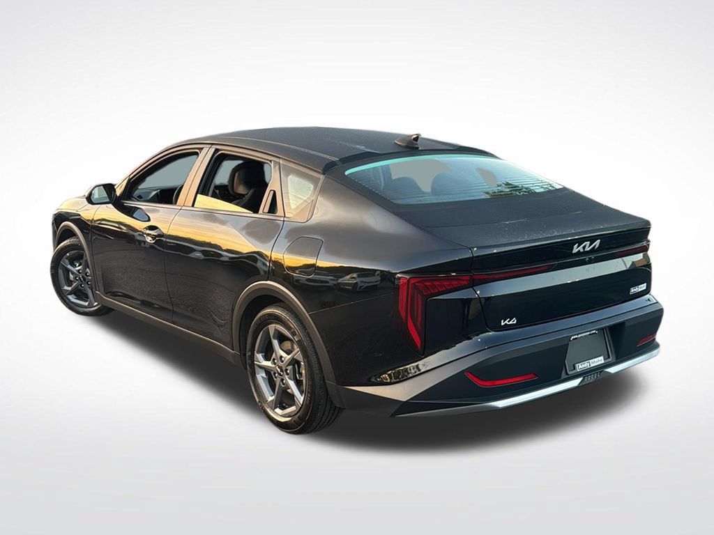 Used 2025 Kia K4 FWD image 5