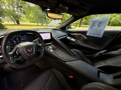 Used 2022 Chevrolet Corvette Stingray Preferred Cpe w/ 2LT RWD image 9