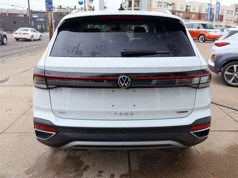 New 2026 Volkswagen Taos SEL image 4