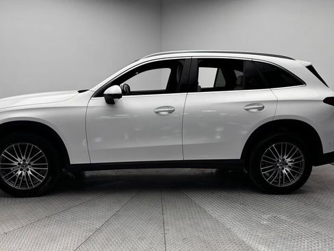 Used 2025 Mercedes-Benz GLC 300 4MATIC image 7