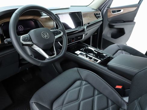 New 2026 Volkswagen Atlas SE FWD image 58
