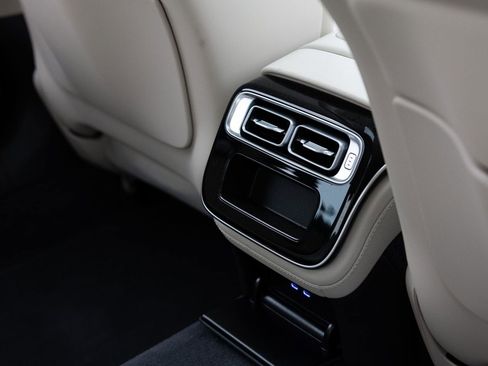 Used 2024 Mercedes-Benz S 580 4MATIC Sedan image 12