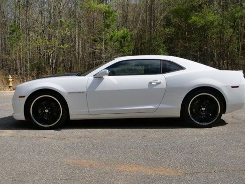 Used 2010 Chevrolet Camaro SS image 31