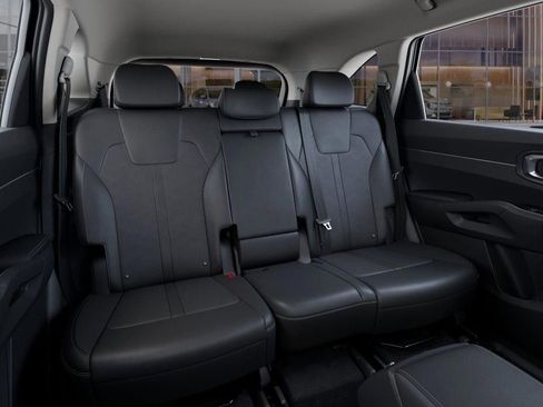 Certified 2025 Kia Sorento S image 16