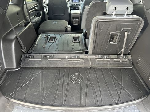 Used 2023 Buick Enclave Premium image 20