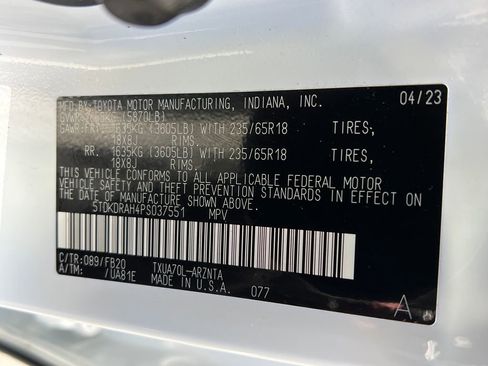 Used 2023 Toyota Highlander LE FWD image 28