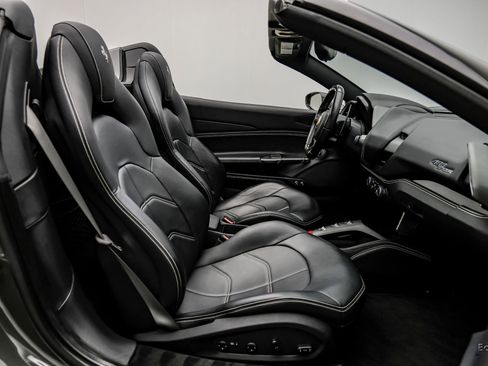 Used 2018 Ferrari 488 Spider RWD image 62