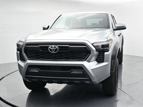 Used 2024 Toyota Tacoma TRD Off-Road AWD/4WD image 3