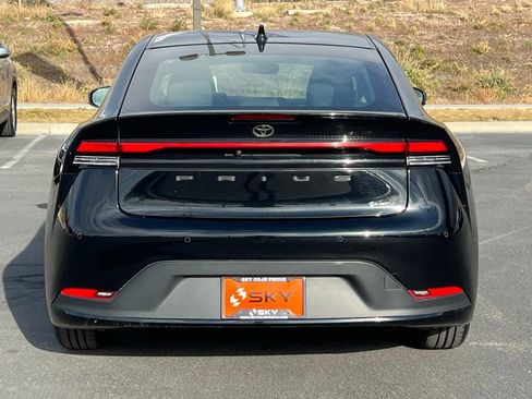 Used 2024 Toyota Prius LE image 7