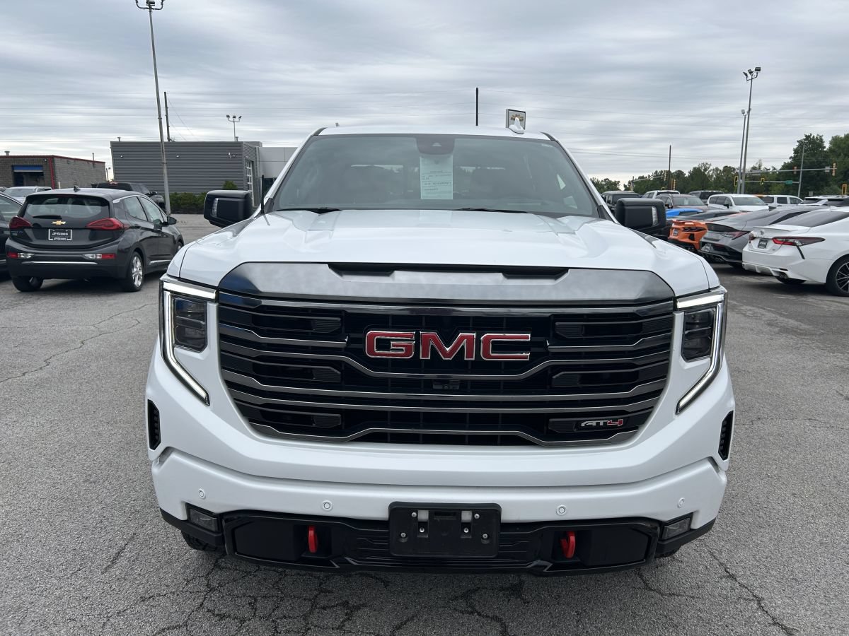 Used 2024 GMC Sierra 1500 AT4 w/ Technology Package AWD/4WD image 7
