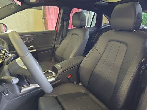 Certified 2025 Mercedes-Benz GLA 250 image 17