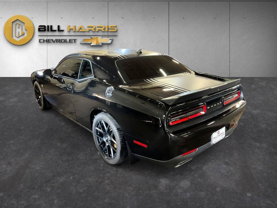 Used 2015 Dodge Challenger R/T Scat Pack RWD image 12