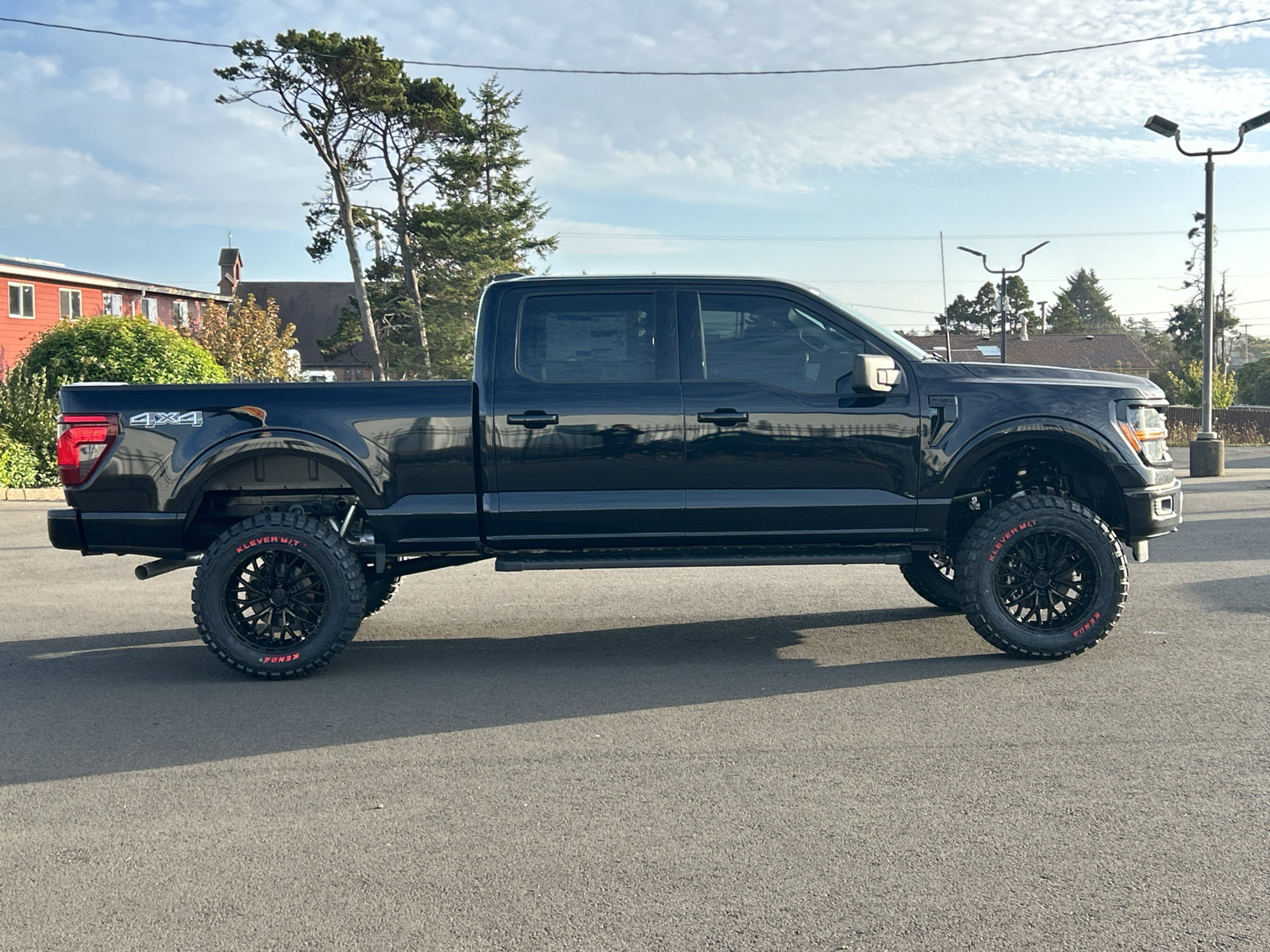 New 2026 Ford F150 XLT w/ XLT Black Appearance Package AWD/4WD image 36