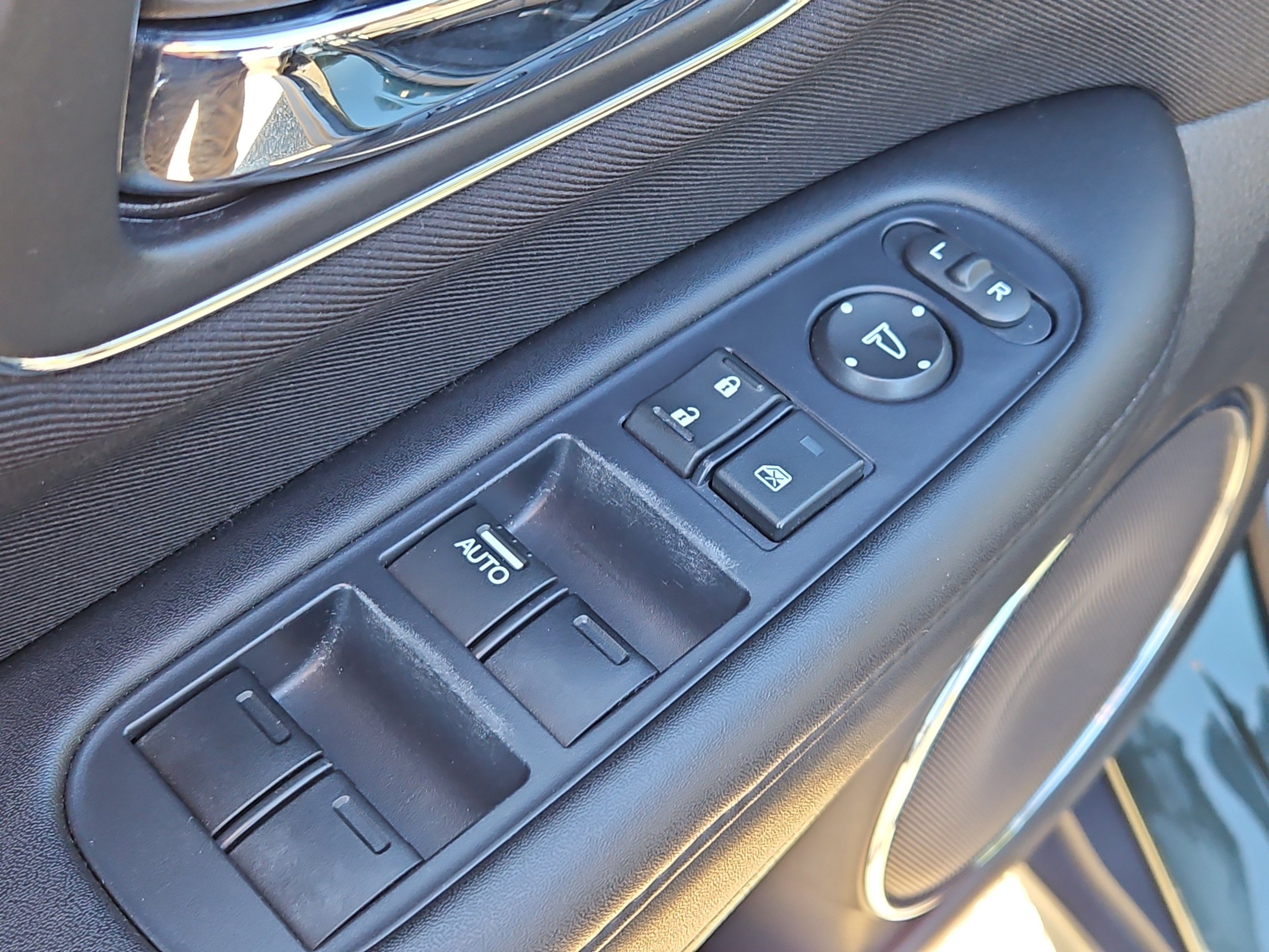 Certified 2018 Honda HR-V EX image 16