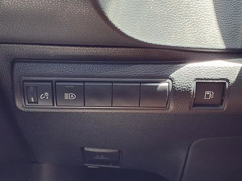 Used 2024 Toyota Corolla LE FWD image 18
