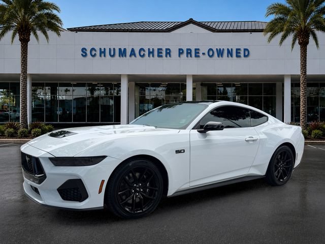 Used 2025 Ford Mustang GT Premium RWD image 3