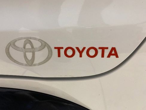 Used 2020 Toyota Corolla SE FWD image 23