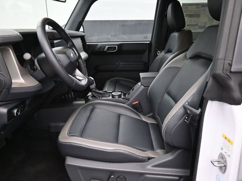 New 2025 Ford Bronco Outer Banks image 21