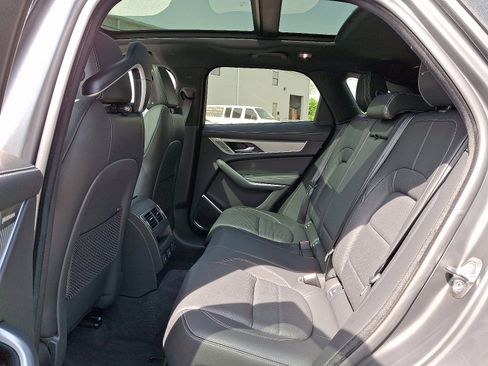 Certified 2025 Jaguar F-PACE R-Dynamic S image 5