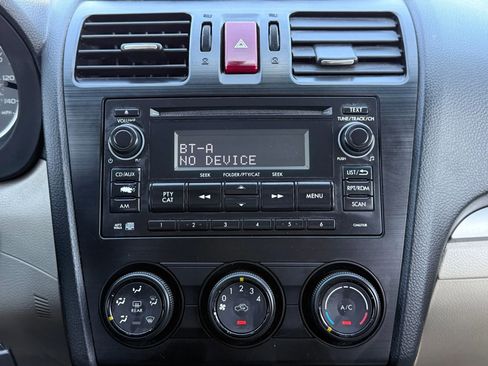 Used 2013 Subaru Crosstrek 2.0i Premium AWD/4WD image 25