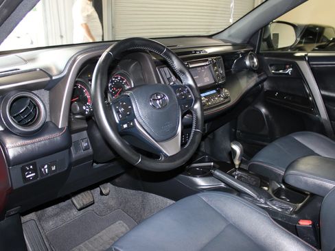 Used 2017 Toyota RAV4 SE w/ Power Extra Value Package FWD image 23