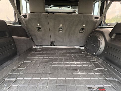 Used 2021 Jeep Wrangler Unlimited Sahara AWD/4WD image 15