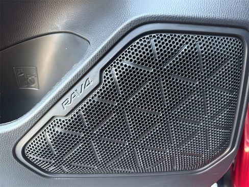 Used 2023 Toyota RAV4 XLE Premium image 61