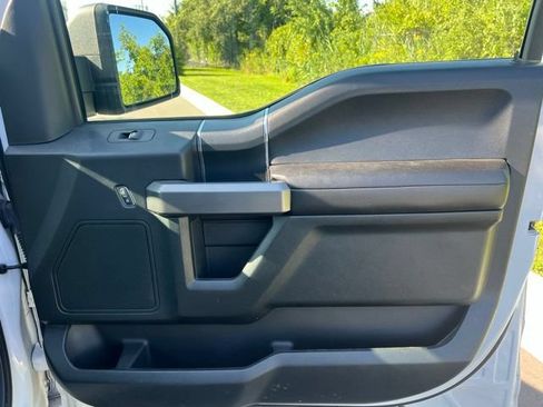 Used 2019 Ford F150 XLT w/ Equipment Group 302A Luxury AWD/4WD image 9