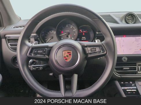 Used 2024 Porsche Macan AWD/4WD image 12