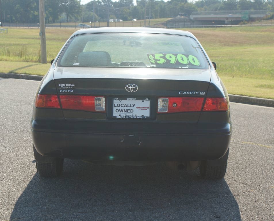Used 2001 Toyota Camry CE w/ Value Pkg 1 FWD image 3