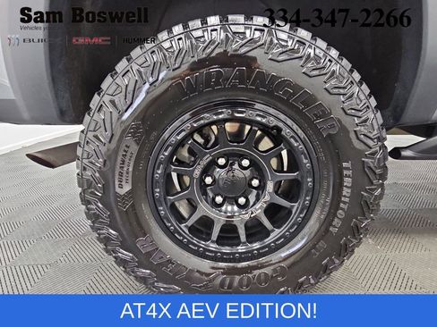 Used 2024 GMC Canyon AT4X w/ AT4X AEV Edition AWD/4WD image 50