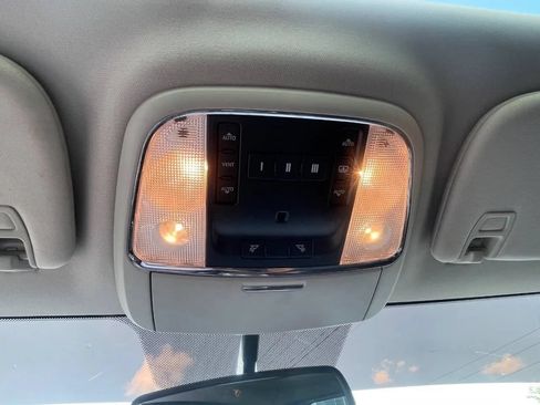 Used 2012 Jeep Grand Cherokee Laredo AWD/4WD image 23