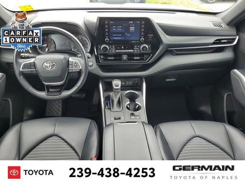 Used 2022 Toyota Highlander XSE FWD image 19