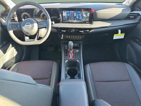New 2026 Nissan Kicks SR w/ Cold Weather Package image 11