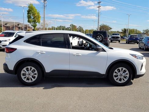 Used 2025 Ford Escape Active image 2